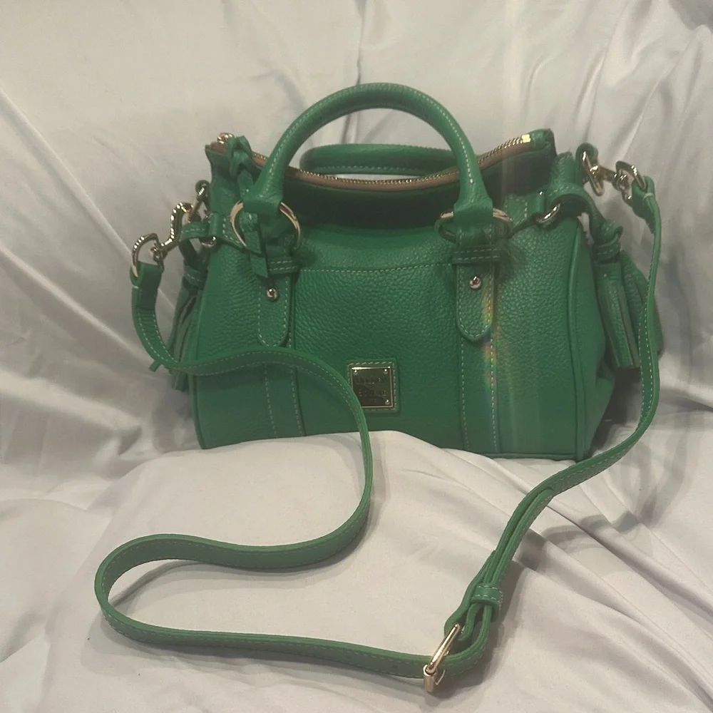 Dooney & Bourke Vibrant Green Satchel with Wallet - Picture 13 of 14